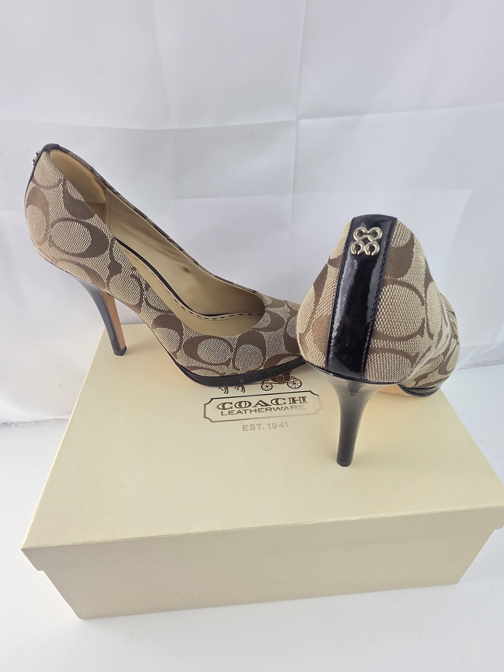 Coach Signature Canvas Brown Pump Heels W Box Sz6